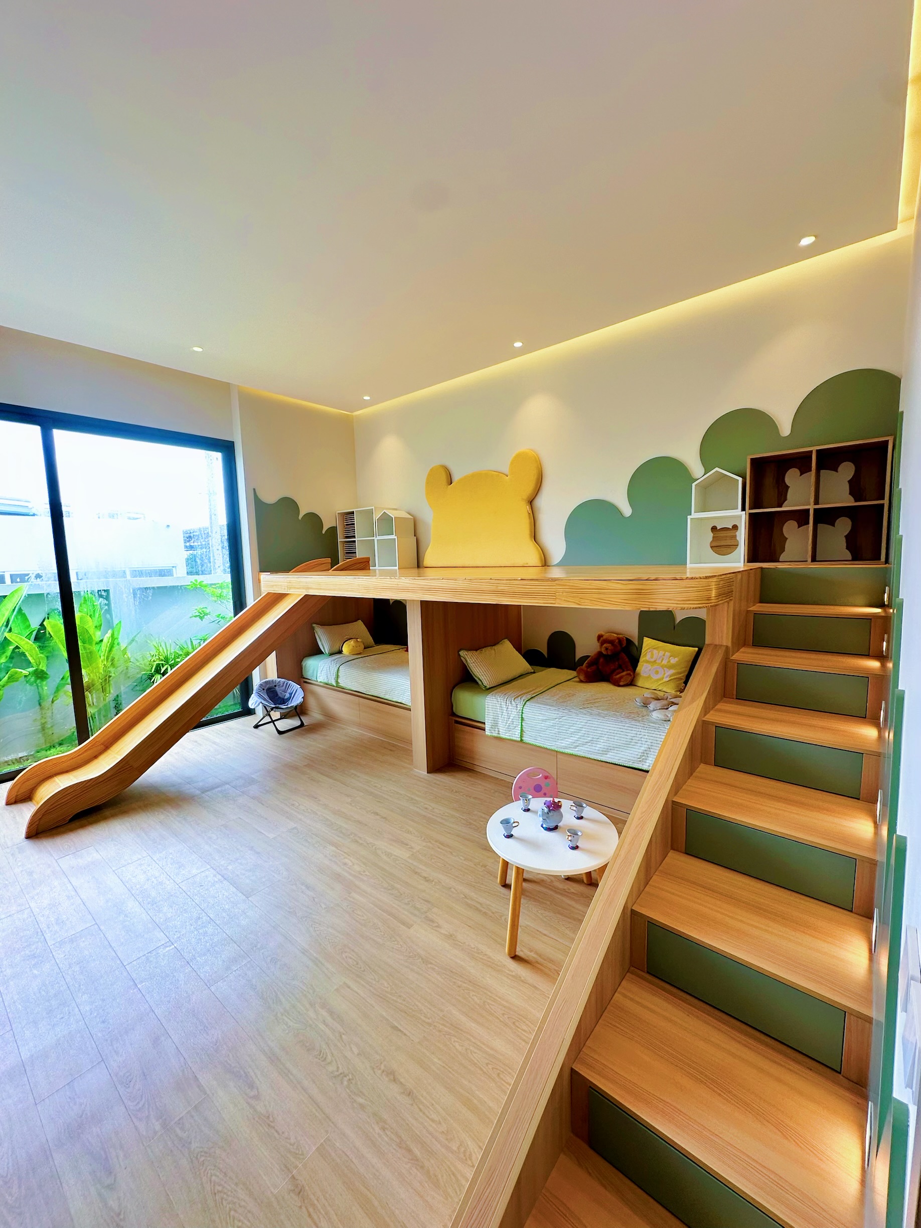 Charm Pool Villa Honeywood in Rawai Phuket — interior photograph 20