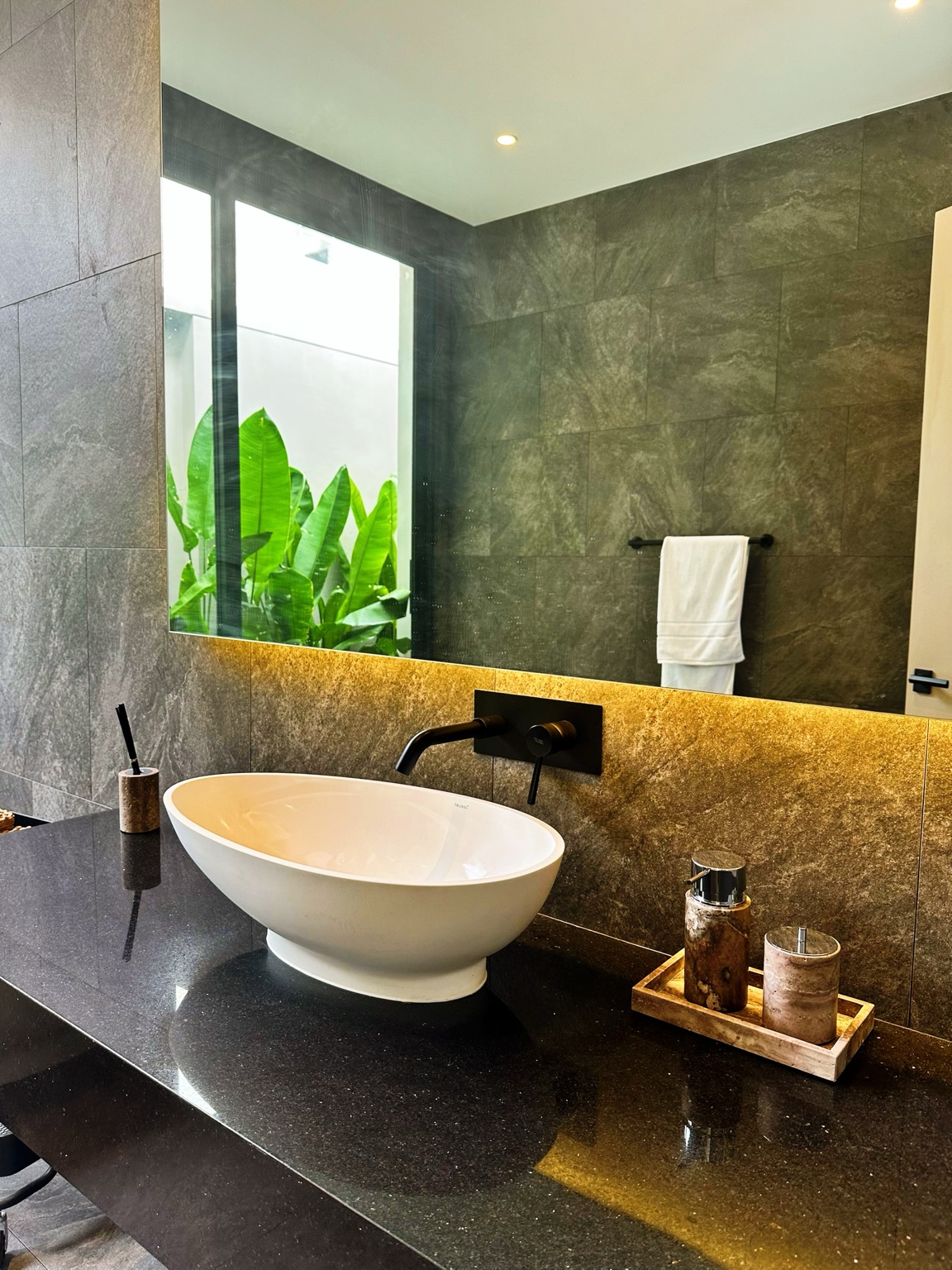 Charm Pool Villa Honeywood in Rawai Phuket — interior photograph 12