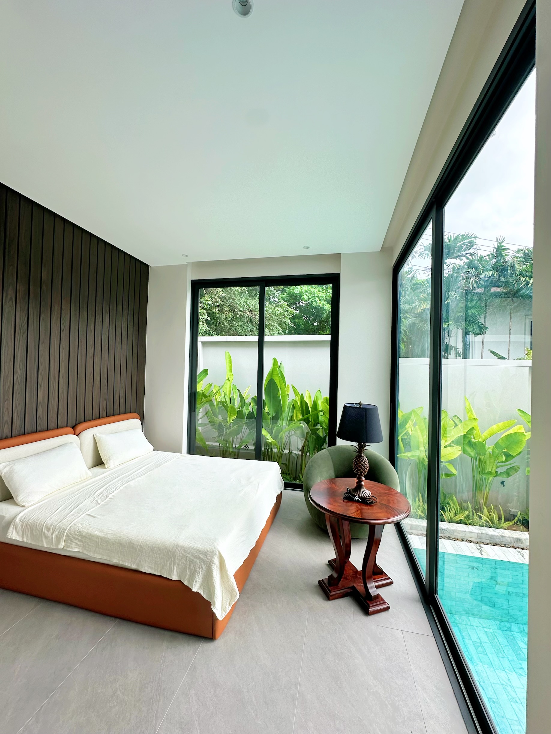 Charm Pool Villa Honeywood in Rawai Phuket — interior photograph 8